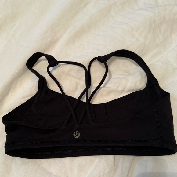Lululemon black free to be bra size 6 - Picture 4 of 4